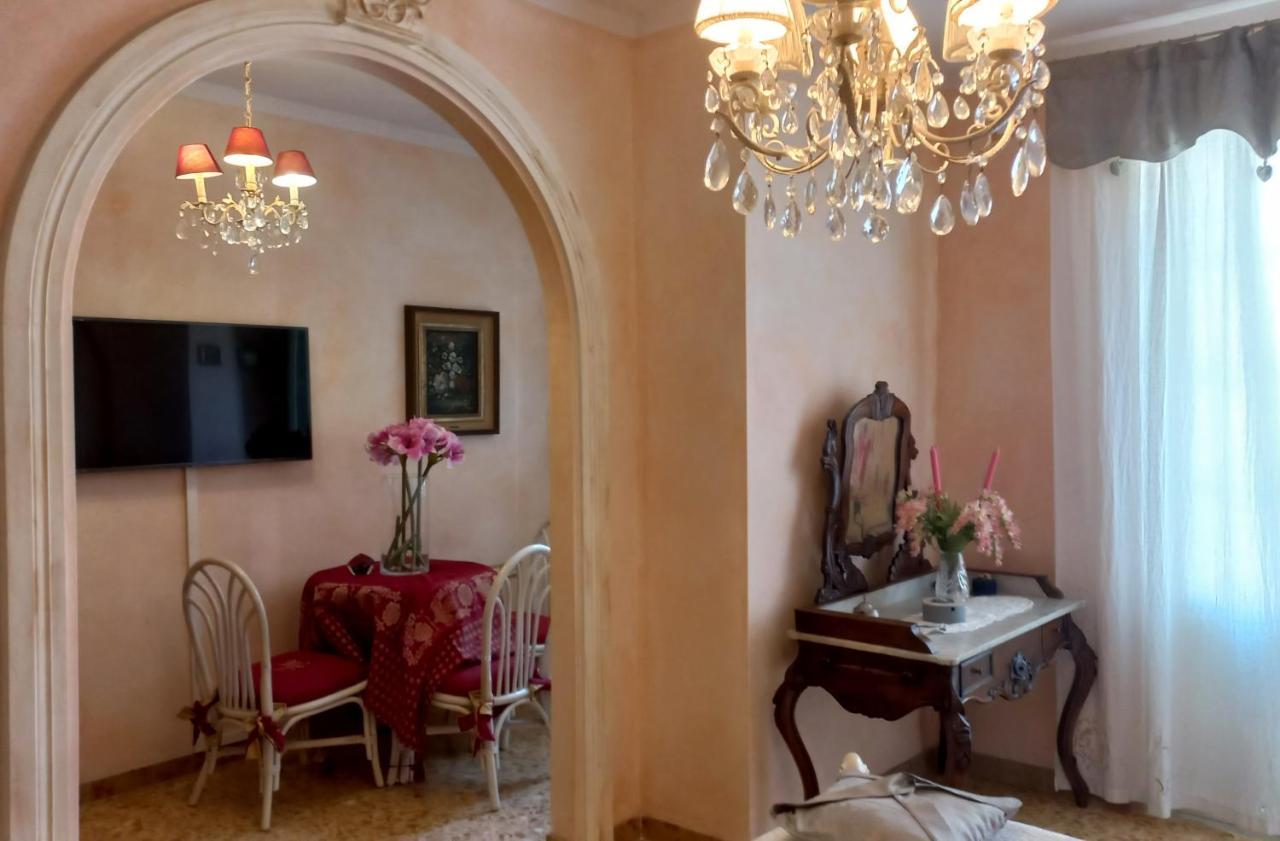Villino San Martino 350M Dal Mare With Covered Parking Viareggio Exterior photo