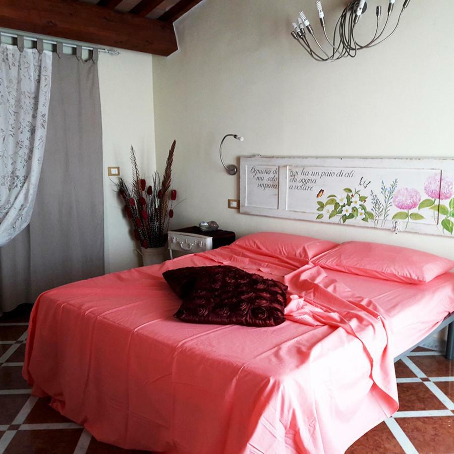 Villino San Martino 350M Dal Mare With Covered Parking Viareggio Exterior photo