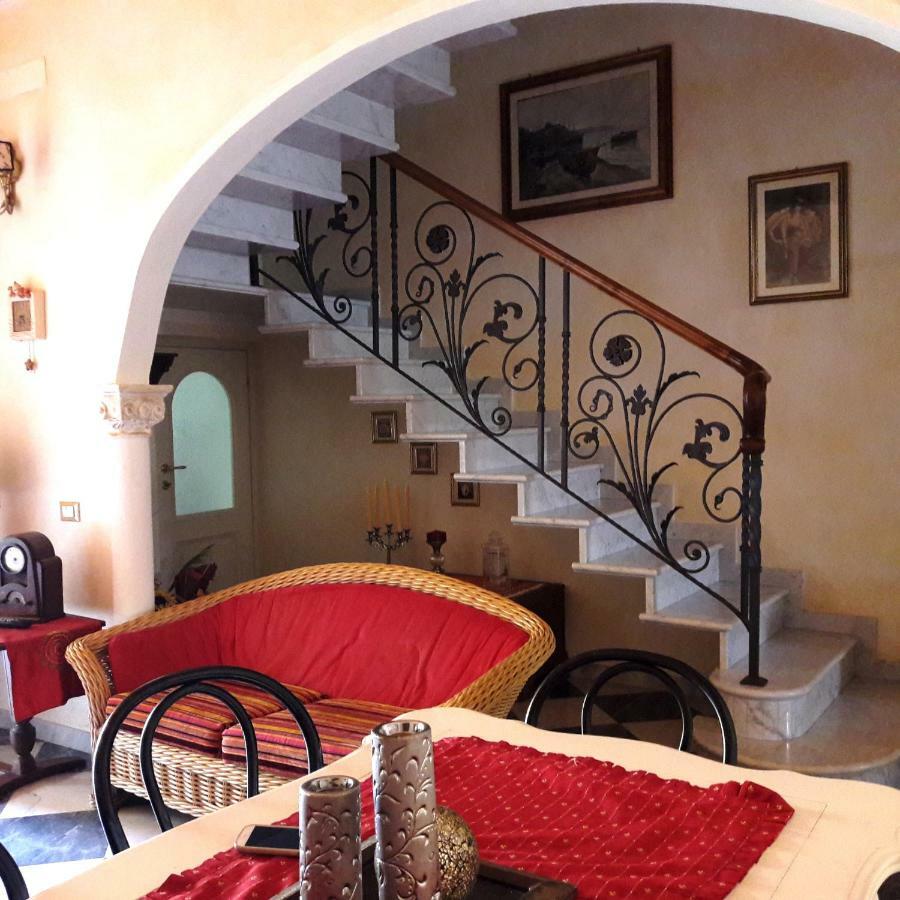 Villino San Martino 350M Dal Mare With Covered Parking Viareggio Exterior photo
