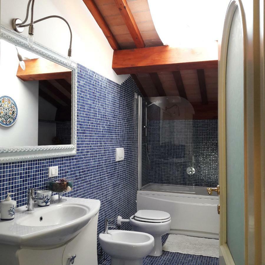 Villino San Martino 350M Dal Mare With Covered Parking Viareggio Exterior photo